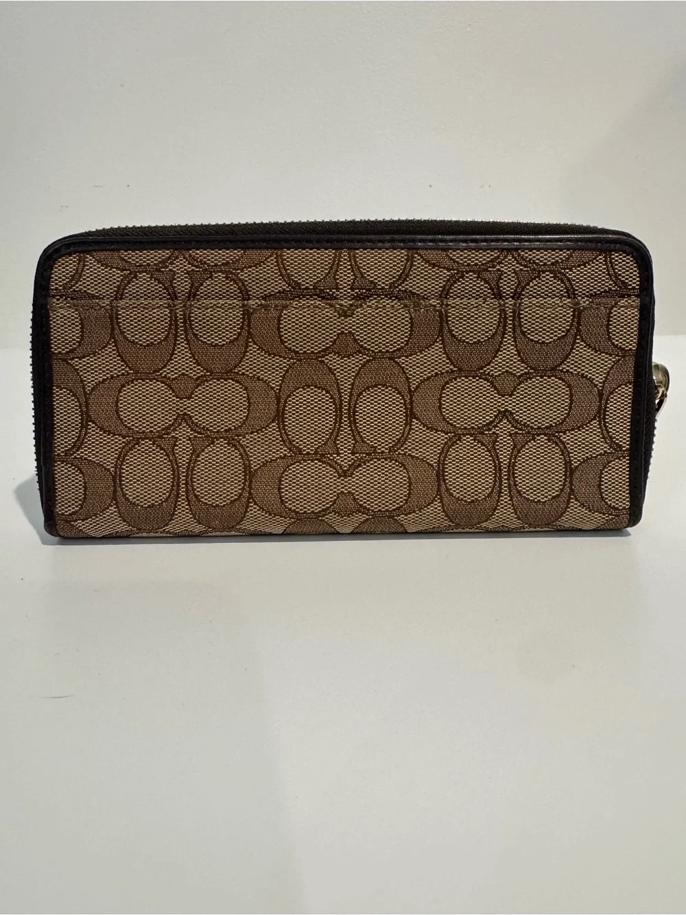 Coach F54633 Outline Signature Accordion Zip Wallet like new